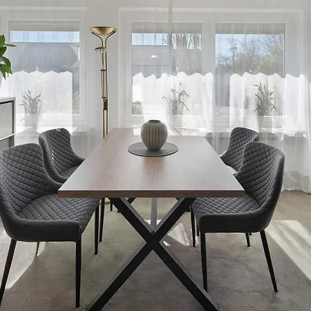 Sonne 110 Qm Mit Grosser Terrasse *