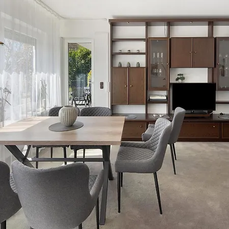 Sonne 110 Qm Mit Grosser Terrasse דירה